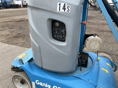 Used 2013 GENIE GR26J RUNABOUT VERTICAL MAST LIFT Vertical Mast Lifts Michigan US | Miedema Asset Management Group #1406856
