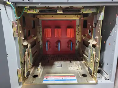 Low Voltage PDC / Switchgear Section, (1) 4000A, (5) 1200A Magnum DS Breakers, 600V 3PH