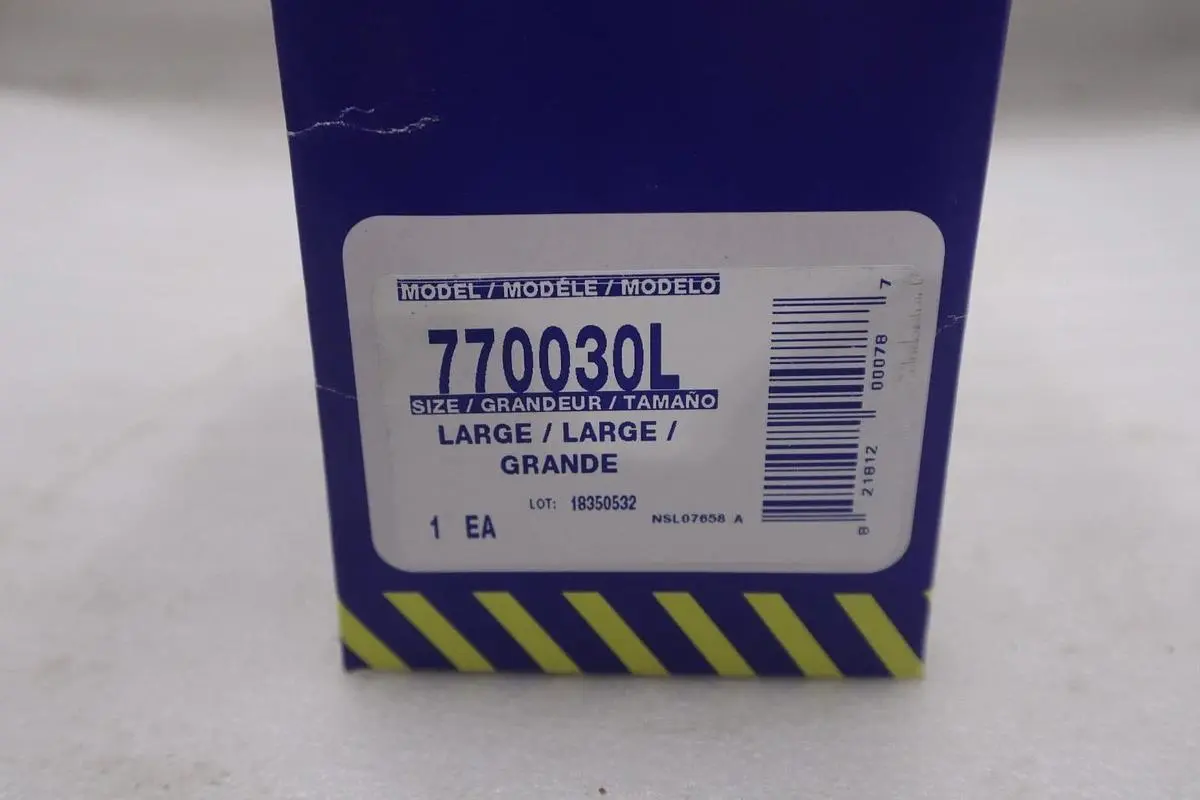 Honeywell North 7700 Series Half Face Respirator 7700-30L - Size: Large - SGF91 821812000787