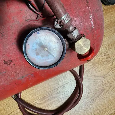 Air Tank with Hose and Gauge