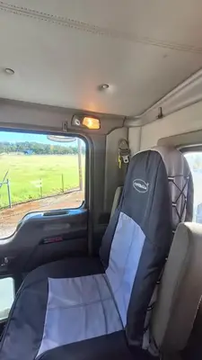 USED 2013 KENWORTH T800