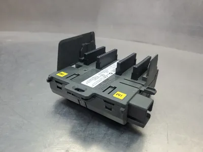 Siemens SIMATIC S7 6ES7 195-7HD10-0XA0 Bus Module. 3E-20