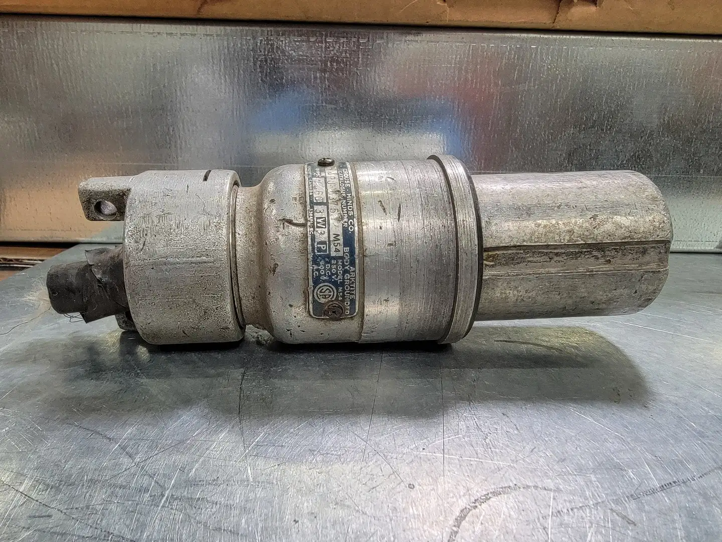 USED CROUSE-HINDS APJ6375
