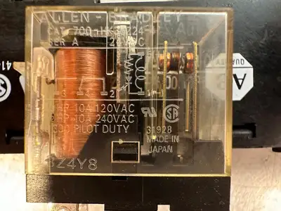 USED Allen-Bradley 700-HN121+700-HK36Z24-4