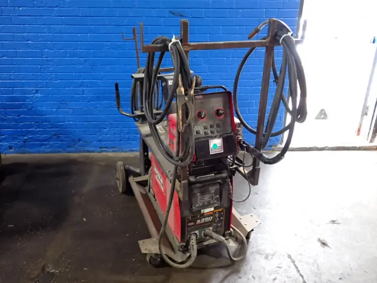 Used LINCOLN POWER WAVE S350 Welding Machinery (Other) Ohio US | HGR 24 #910061