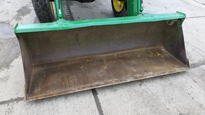 USED 1996 JOHN DEERE 5200