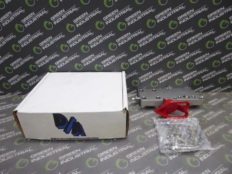 D/A Mfg. Inc. PTM4U-T-SS-TFS-DEG Unimount Pressure Transmitter Manifold New NIB