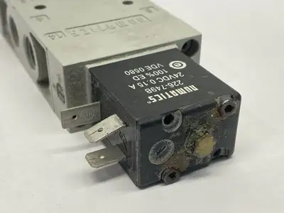 L22BA452B000061 | Numatics  Pneumatic Solenoid Pilot Valve 4-Way 24VDC - Used