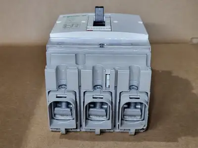 USED SCHNEIDER ELECTRIC GV7-RE80