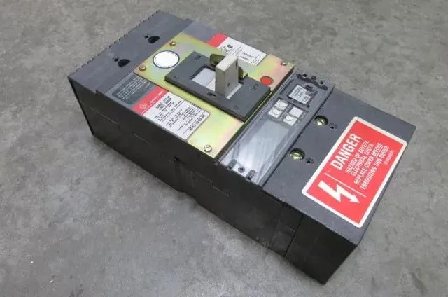 Used 400 Amp GE SPECTRA Electronic Breaker SGLL36BB0400 MVT Plus Trip LSI