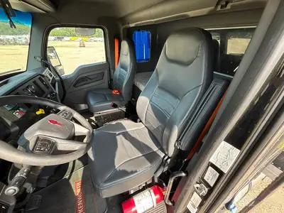 Used 2025 KENWORTH T380 Box trucks Florida US | Truck and Van Outlet #1509198