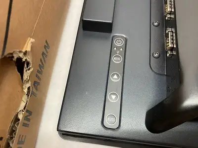 USED PREMIO INDUSTRIAL TOUCHSCREEN COMPUTER 15.6"FULL HD 16:9 LCD