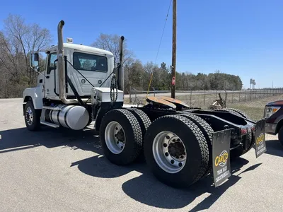 Used 2019 MACK PINNACLE Conventional trucks Minnesota US | Carco Truck & Equipment #1514263