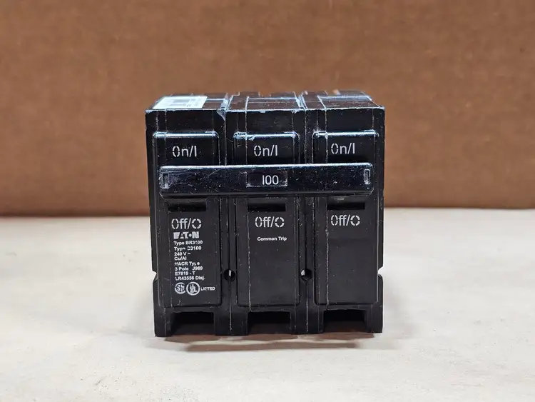 Used EATON BR3100 Switchgears British Columbia CA | Lenmark #1438400