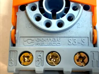 USED COMAT RELECO RELAY SOCKET, 10A 250V DIN RAIL SCREW TERMINAL LOT OF 2