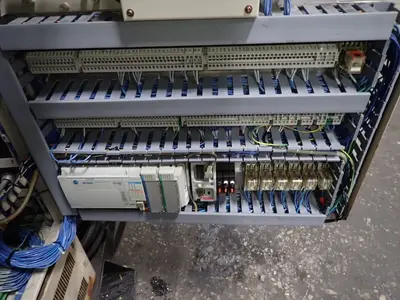 USED YASKAWA / MOTOMAN UP20 / DX200
