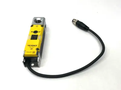 USED KEYENCE SAFETY INTERLOCK SWITCH POWER-TO-LOCK M12 CONNECTOR
