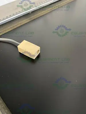USED FLOW SCIENCES FS2020BKGVA 4' VENTED BALANCE SAFETY ENCLOSURE W/ FS-410-SS MOTOR