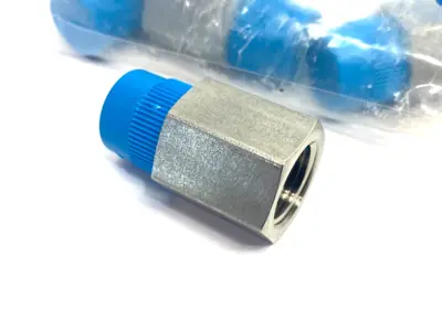 NEW SWAGELOK STAINLESS STEEL PIPE ADAPTER FITTING 3/8" NPT M TO F