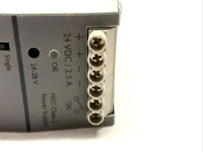 SDN2.5-24-100P | SolaHD   Power Supply AC-DC 24V 2.5A 85-132/176-264V - Used