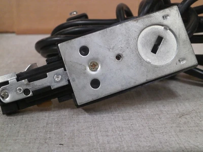 USED DL 105026-002
