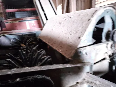 NEW IDEA 325 Harvesting Equipment | Iron Listing (37)