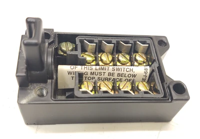 🔥 (NEW) GE CR215GR2 Double Pole Receptacle FREE SHIPPING