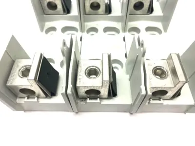 New | in-Stock Cooper Bussmann Modular Fuse Block Class R 3-Pole 250V 200A Fuse Accessories Michigan US | Maverick Industrial Sales #1393071