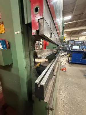 1997 CINCINNATI 135 CB II X 10 Fabricating Machinery, Press Brakes, Hydraulic | Holland Equipment Hunters, Inc. (3)