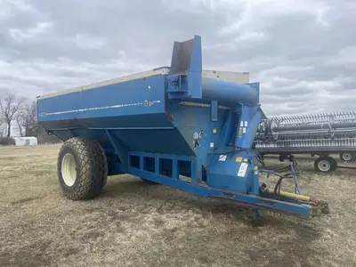 Used 1993 KINZE 840 Grain Carts South Dakota US | Proxy Equipment #1385304