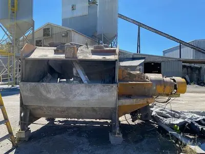 Used 2000 BESSER 100 CU FT Concrete Equipment (Miscellaneous) Quebec CA | DIT Equip #1412415