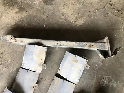 Used CHALLENGER SKID PLATES Miscellaneous Agriculture (Farm) Equipment Iowa US | Kading Ag #1501782