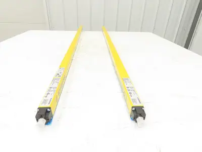 Schmersal SLC440-ER-1210-14-01 Safety Light Curtain Transmitter & Receiver Set
