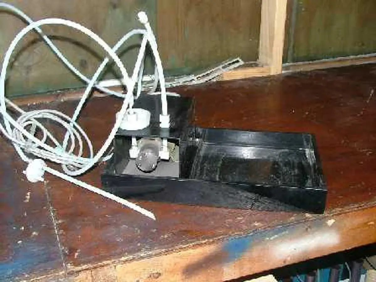 USED IWAKI 1400