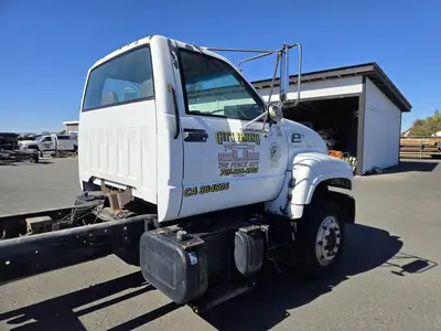 Used 2000 CHEVROLET KODIAK C6500 Cab Chassis trucks California US | Ben Kaplan Equipment #1545382
