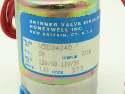 Honeywell Skinner V5D34040 Solenoid Valve 2-Way (NC) 120VAC 50 PSI 1/4" NPT