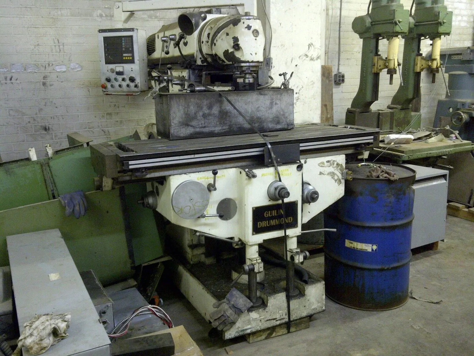 Used Guilin-Drummond X 5646/1 Horizontal & Vertical Ram Type Mills Quebec CA | Machineco #1262877