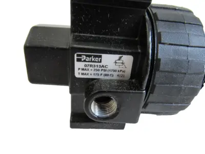 NEW PARKER 07R313AC PNEUMATIC REGULATOR 1/2" 0-125 PSI