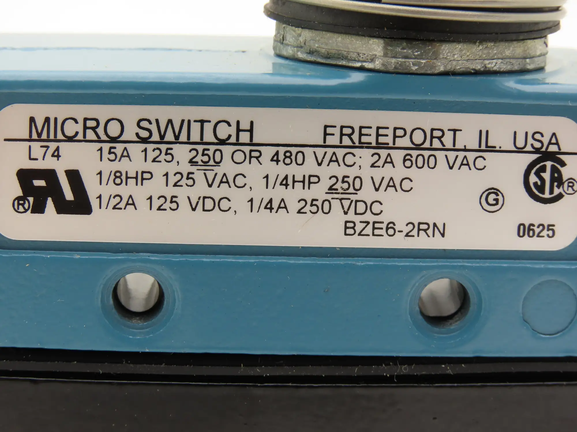Honeywell BZE6-2RN Limit Switch Side Plunger SPDT 125-600V  Lot of 3
