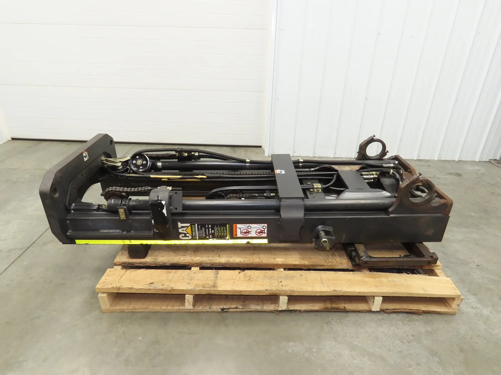 Caterpillar EC25KE Forklift Mast 188" 3-Stage Side Shift Tilt 3970lbs Class 3