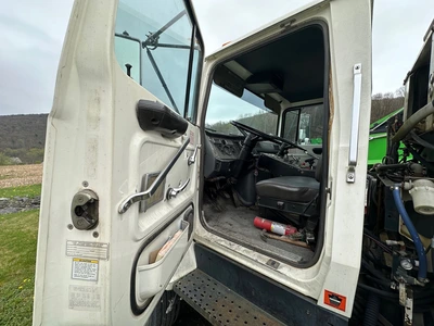 Used 1997 FORD L900 Street Sweeper Pennsylvania US | Proxy Equipment #1385051