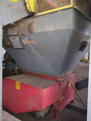 CRESSWOOD HF-36 VERTICAL WOOD WASTE GRINDER