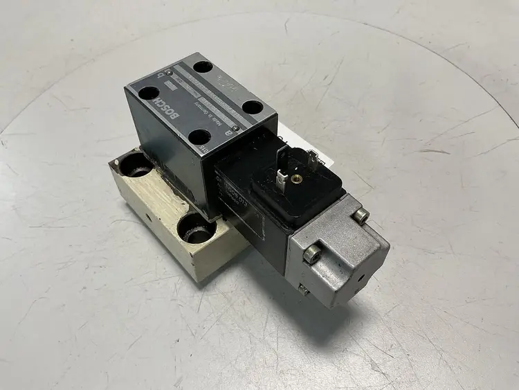 Used BOSCH 081WV06P1N133WS024/00A0 Valves/Fittings Michigan US | Ideal Machinery #692655