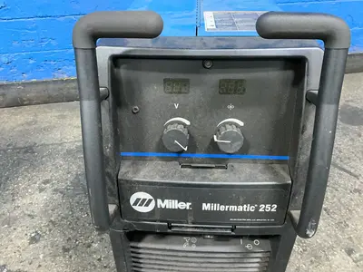 Used MILLER MILLERMATIC 252 Mig Welders Ohio US | HGR 24 #1521299