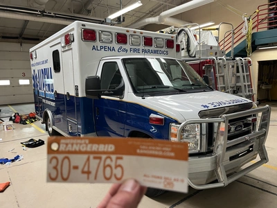 USED 2019 FORD E-450