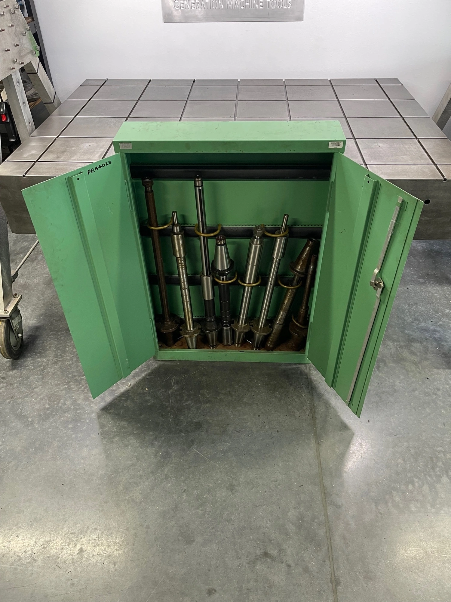(8) 50 Taper Milling Machine Arbors in Lista Cabinet #6737