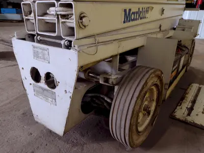 19' MARK INDUSTRIES MODEL #J19 SCISSOR MAN LIFT: STOCK #18153