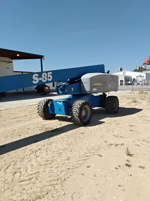 USED 2014 Genie S-85