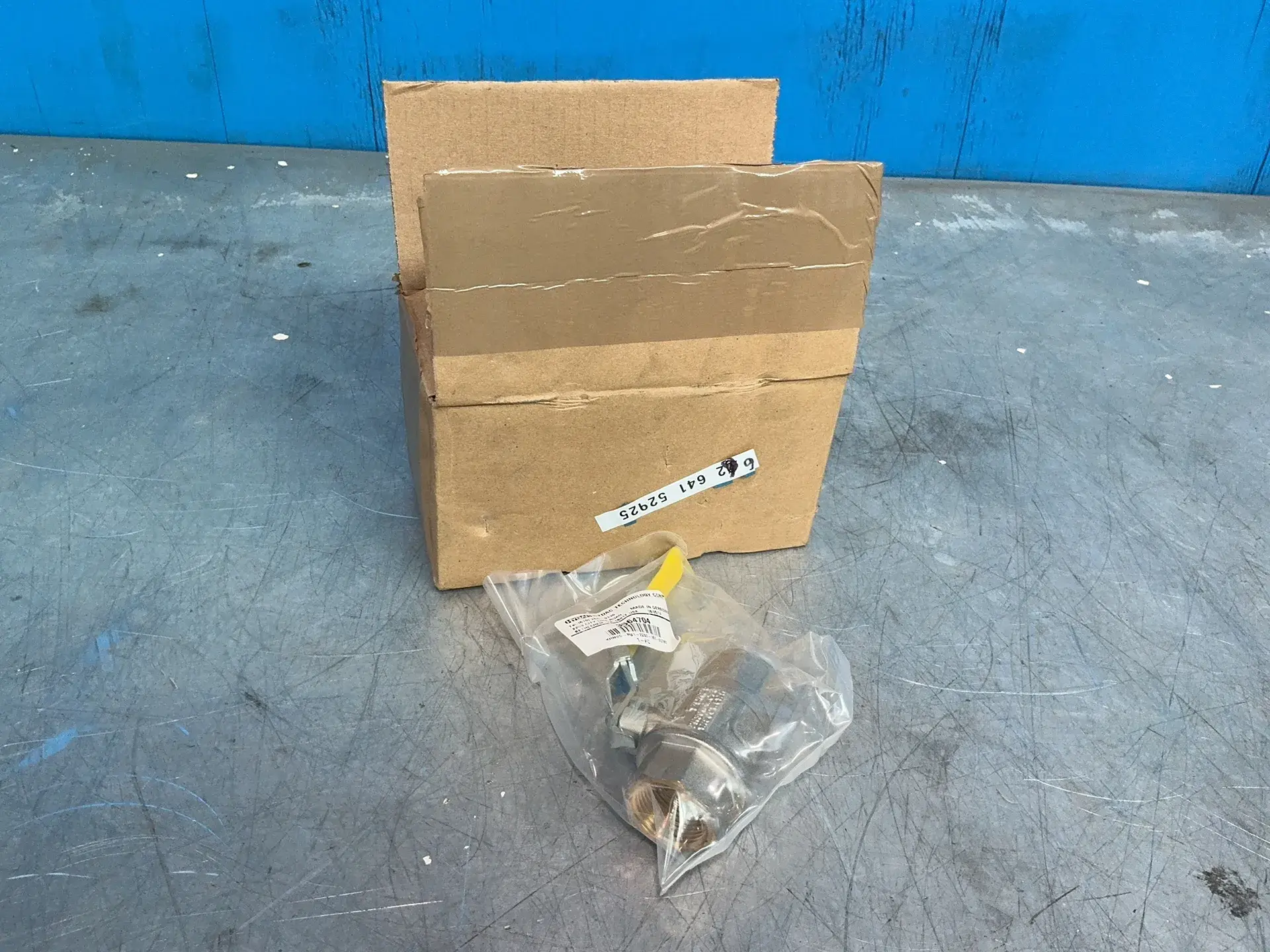 New | in-Stock 2014 HYDAC TECHNOLOGY CORPORATION 3654704 Pump & Valve Parts Ohio US | HGR 24 #1312292