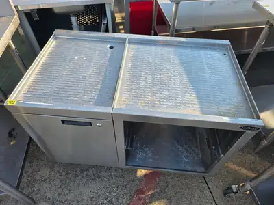 Used Falcon Restaurant Supply, Inc. Used 42"W X 24"D X 30H" Stainless Steel Drain Board - SB2 - SS365 Dishtables Illinois US | Falcon Restaurant Supply #1373776